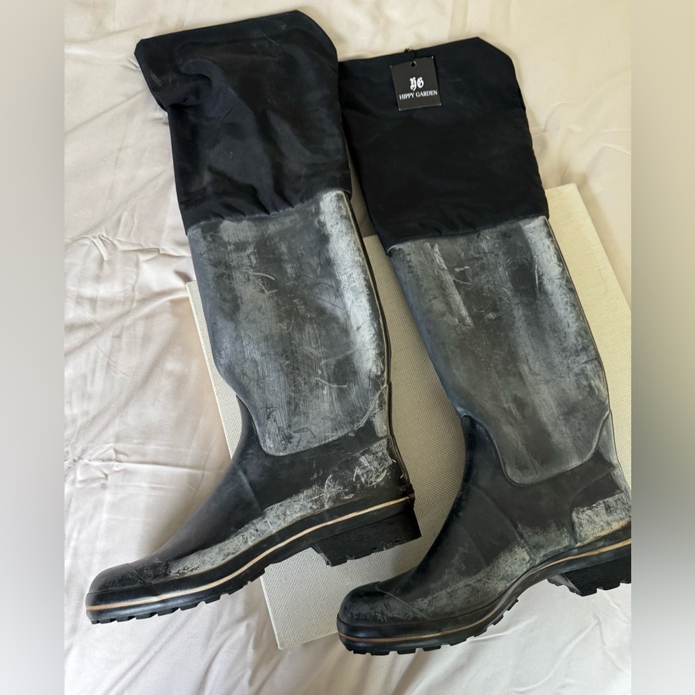 Hippie Garden tall rubber boots size 10